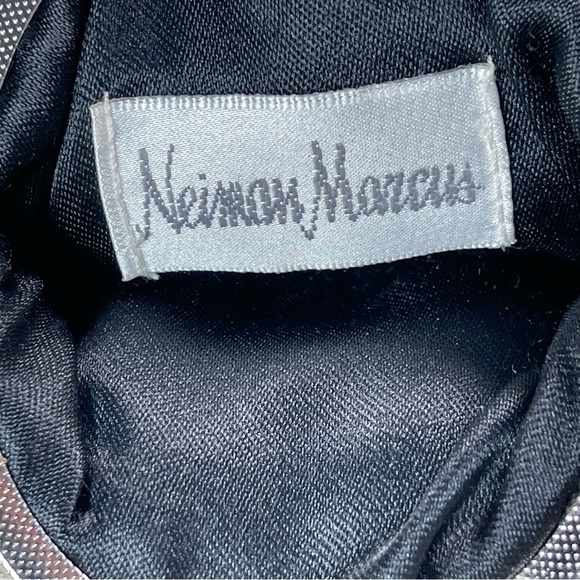 Neiman Marcus Vintage beaded coin purse - Picture 8 of 11